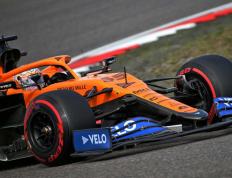 开云体育app-迈凯伦轻取梅赛德斯，塞恩斯高光表现