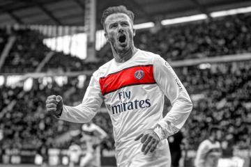 开云体育APP下载-伊拉克球迷举着切尔西围巾，闯进了西甲的国家德比