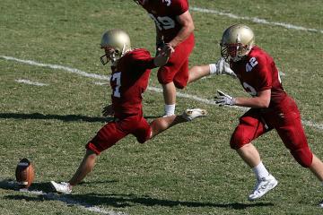 开云体育平台APP-红土淬火，硬地加冕，阿尔卡拉斯蒙特卡洛逆转如何铺就年终总决赛制胜之路