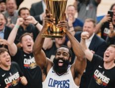 开云体育下载-快船赢得湖人之战，莱昂纳德拿下全场最高得分