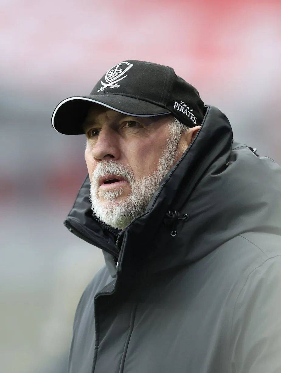 开云体育在线-布雷斯特主场遭遇失败，保级形势严峻