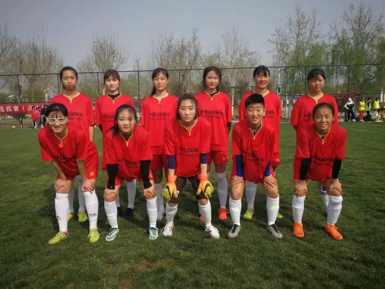 开云官网-墨西哥女足队员精神抖擞，取得胜利进入关键比赛