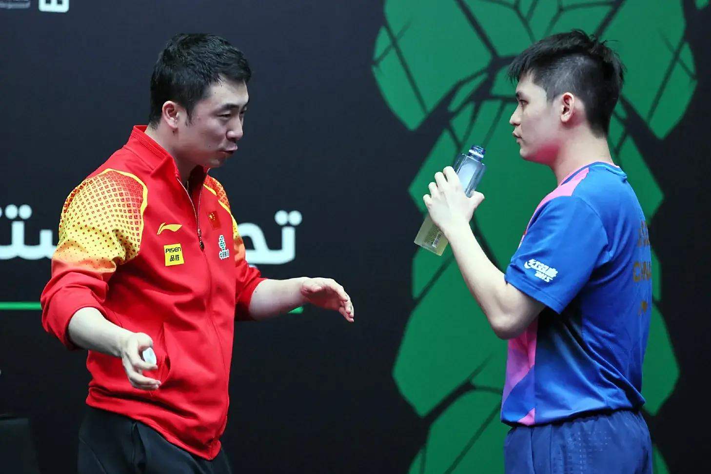 开云体育在线-HKA险胜PSG,ShowMaker开启传奇时刻激烈交锋2025世界赛,强势挺进下一轮