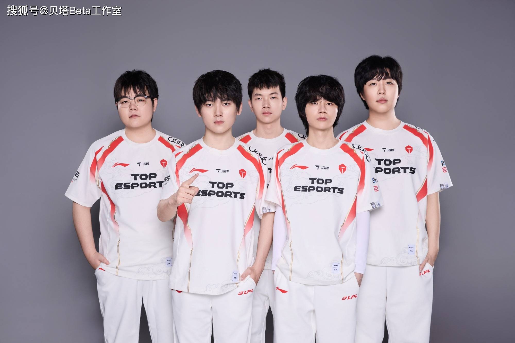 开云体育平台APP-包含TES鏖战LGD，Kanavi单局斩获MVP宿敌对决入围赛，引爆全场热议的词条