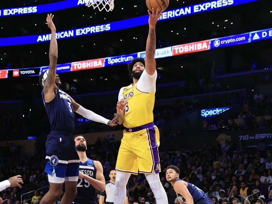 开云体育下载-快船赢得湖人之战,莱昂纳德拿下全场最高得分