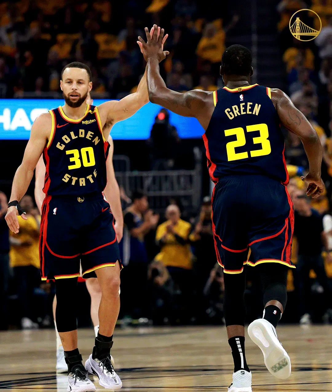 开云下载-勇士队遭遇季后赛首败，不敌爵士队