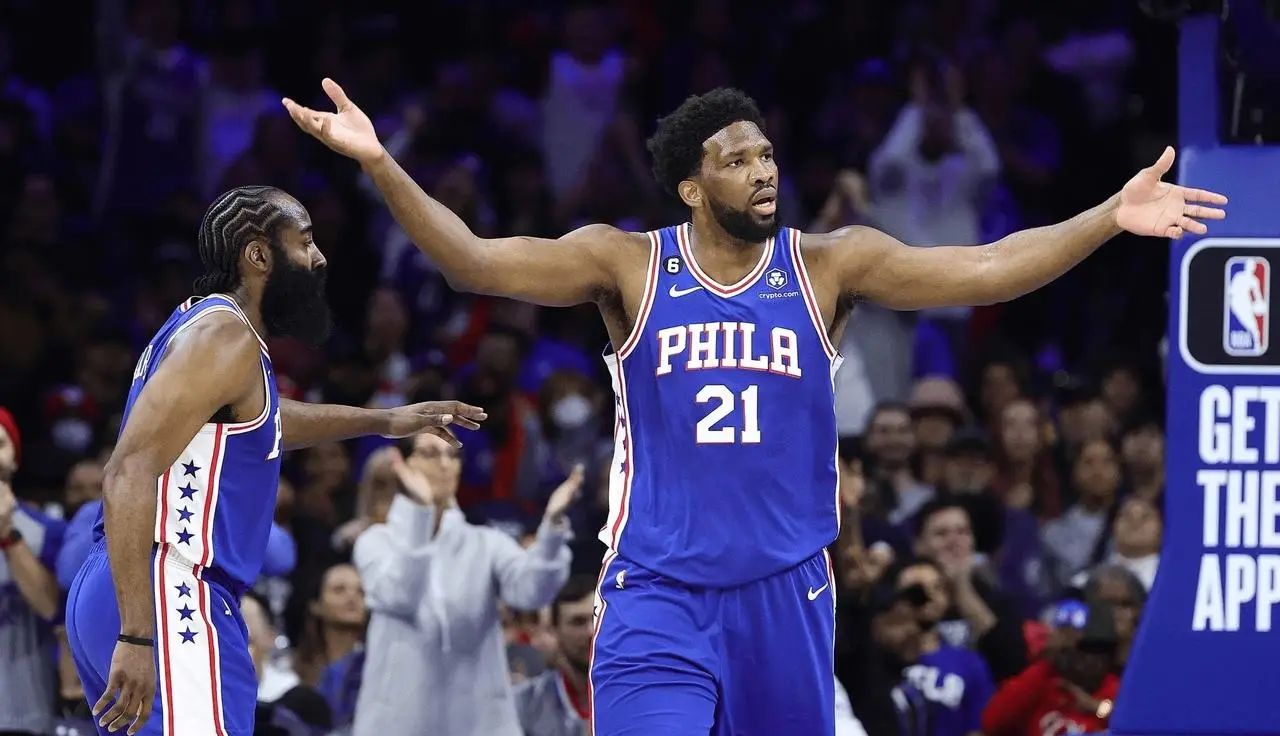 开云官网-76人再胜篮网，恩比德双十表现出色