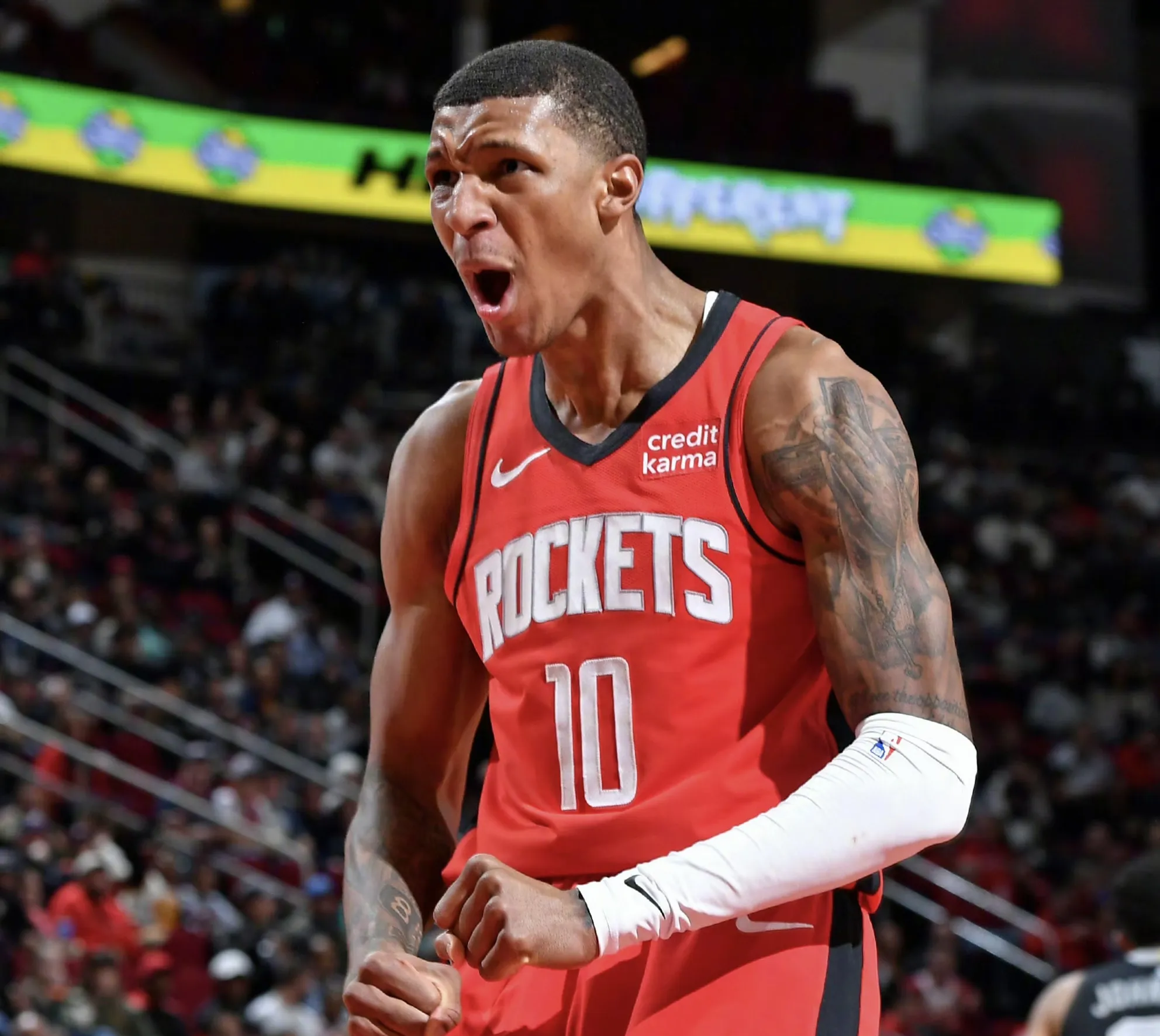 开云官网-雄鹿负掘金，球队表现失准引发球迷关注