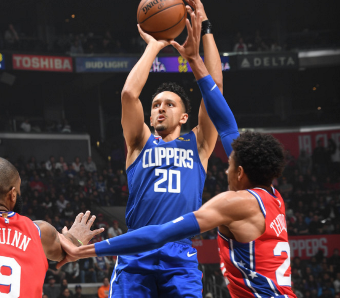 开云下载-包含菲律宾男篮血洗快船，莫里斯爆发神勇的词条