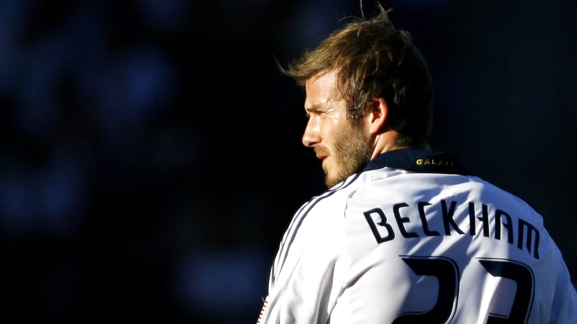 开云体育登录-绿茵封神，红土蹉跎，德约科维奇温网高光背后的唯一性密码